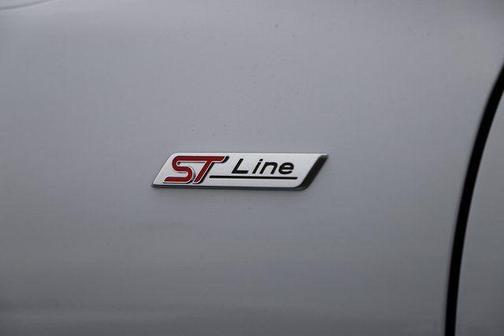 2025 Ford Escape ST-Line Elite