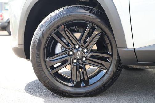 Sterling Gray Metallic 2025 Chevrolet Trax FWD ACTIV