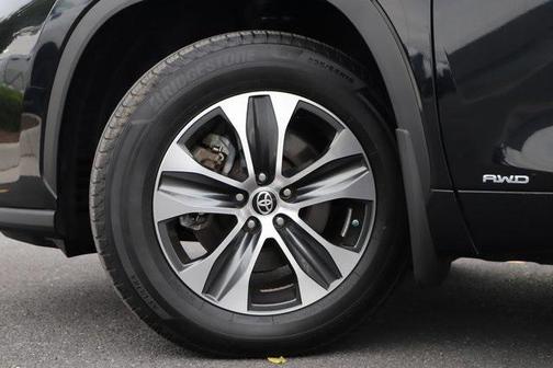 2020 Toyota Highlander Hybrid XLE