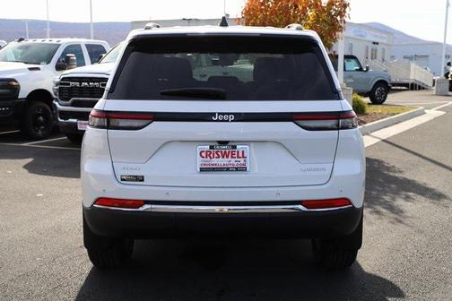 2025 Jeep Grand Cherokee 