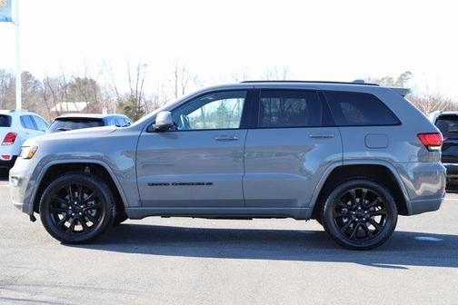 2022 Jeep Grand Cherokee Laredo