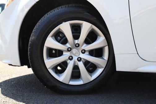 Ice 2025 Toyota Corolla LE