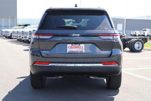 Gray 2026 Jeep Grand Cherokee Laredo