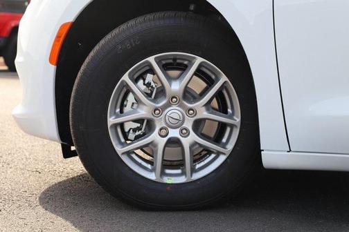 2026 Chrysler Voyager LX