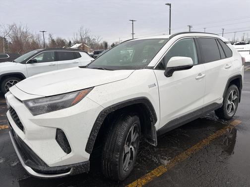 2024 Toyota RAV4 Prime SE