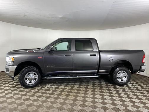 2019 RAM 2500 Tradesman Crew Cab 4x4 6'4' Box