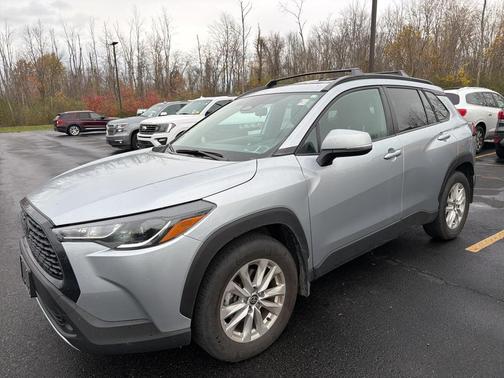 2023 Toyota Corolla Cross LE