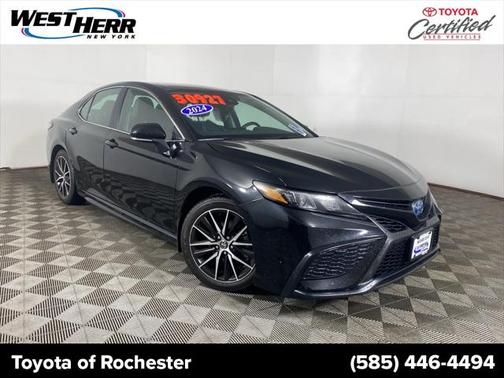 2024 Toyota Camry Hybrid SE