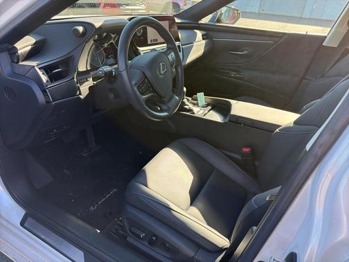 2023 Lexus ES 350 Base