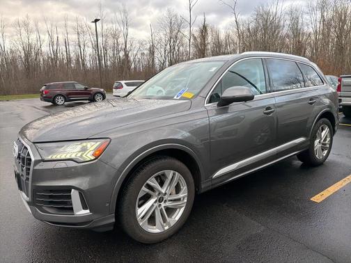 2023 Audi Q7 55 Premium