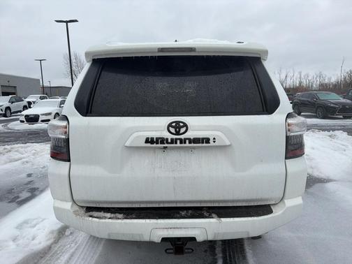 2022 Toyota 4Runner SR5 Premium