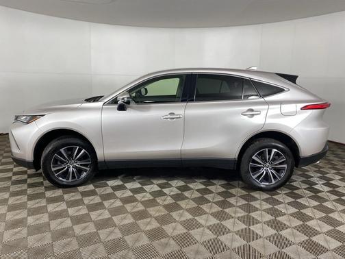 2022 Toyota Venza LE