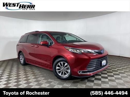 2022 Toyota Sienna XLE 7 Passenger