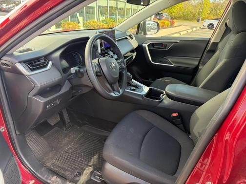 2023 Toyota RAV4 Hybrid LE