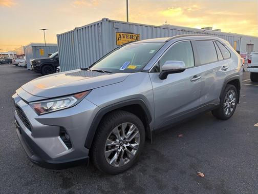 2019 Toyota RAV4 XLE Premium