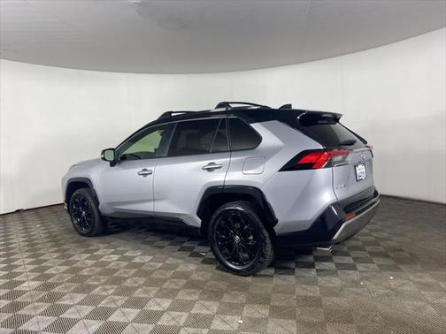 2023 Toyota RAV4 Hybrid SE