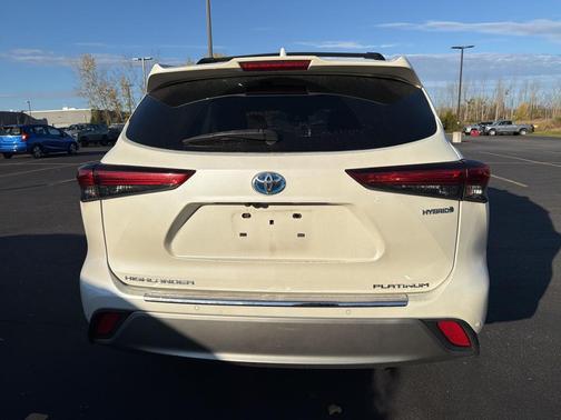 2020 Toyota Highlander Hybrid Platinum