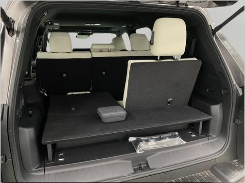 2026 Lexus LX 700h Luxury