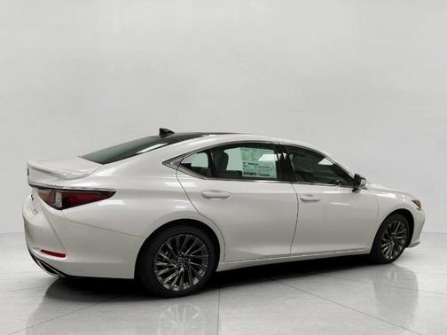2025 Lexus ES 350 Ultra Luxury