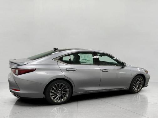 2025 Lexus ES 350 Ultra Luxury