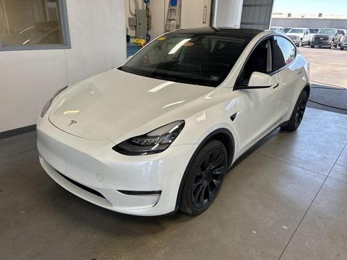 2022 Tesla Model Y Long Range Dual Motor All-Wheel Drive