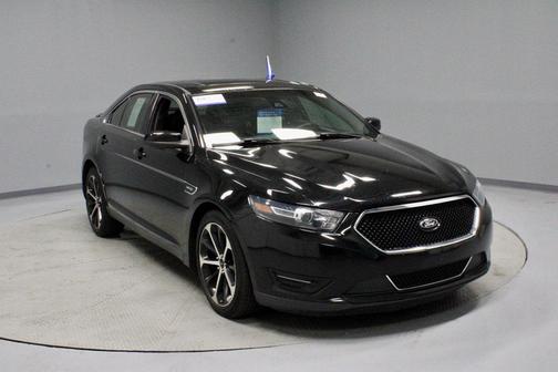 2016 Ford Taurus SHO