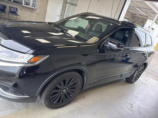 2020 Mitsubishi Outlander LE
