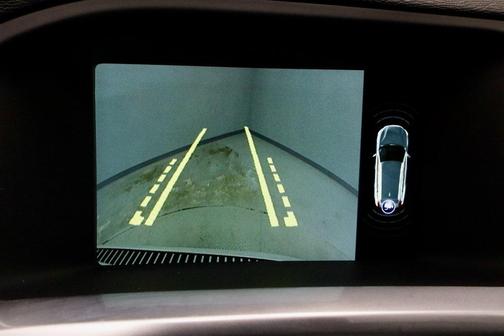 2016 Volvo V60 Cross Country T5 Platinum