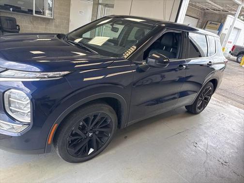 2022 Mitsubishi Outlander Black Edition S-AWC