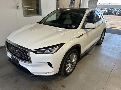 2022 INFINITI QX50 LUXE AWD