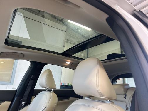 2022 INFINITI QX50 LUXE AWD