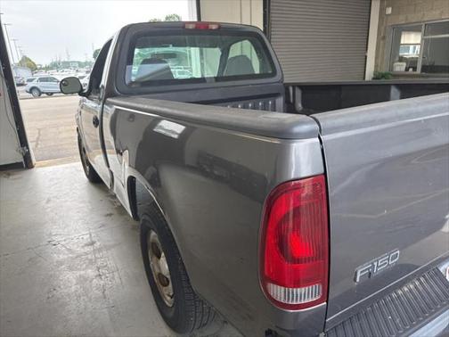 2004 Ford F-150 Heritage XL