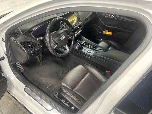 2022 Cadillac CT5 Sport