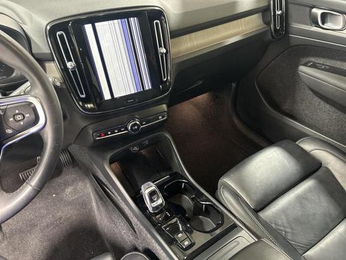 2022 Volvo XC40 T5 Inscription