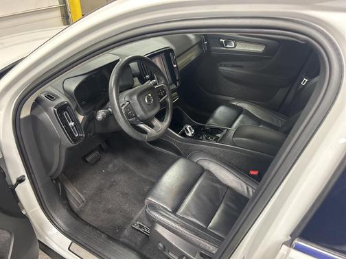 2022 Volvo XC40 T5 Inscription