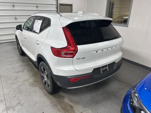 2022 Volvo XC40 T5 Inscription