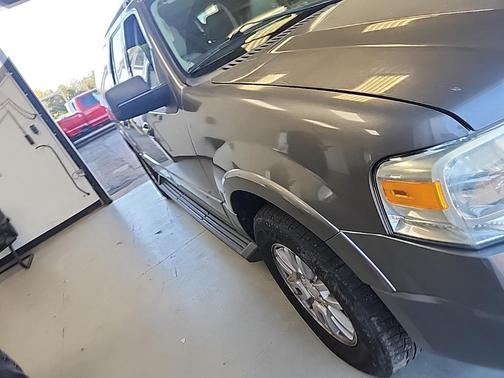 2011 Ford Expedition EL XLT