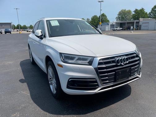 Photo 1 of 4 of 2018 Audi Q5 2.0T Prestige