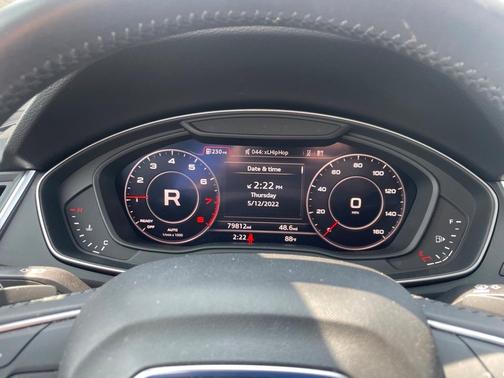 Photo 4 of 4 of 2018 Audi Q5 2.0T Prestige