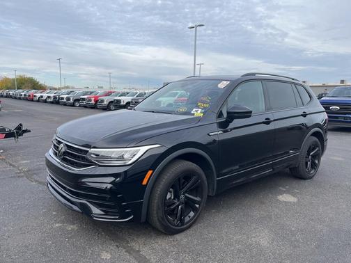 2023 Volkswagen Tiguan 2.0T SE R-Line Black 4MOTION