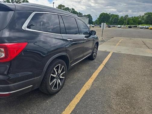 2019 Honda Pilot Touring 8-Passenger