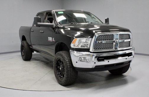 2017 RAM 2500 Tradesman Crew Cab 4x4 6'4' Box