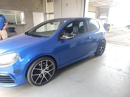 2012 Volkswagen Golf R 4-Door w/DCC & Navigation