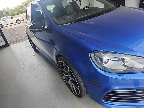 2012 Volkswagen Golf R 4-Door w/DCC & Navigation