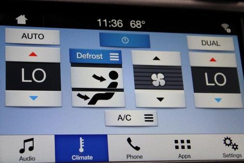 Photo 5 of 37 of 2018 Ford Fusion SE