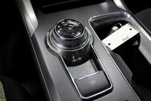 Photo 5 of 28 of 2019 Ford Fusion SE