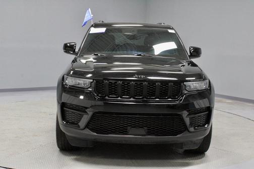2022 Jeep Grand Cherokee Altitude