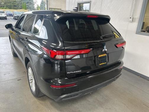 2024 Mitsubishi Outlander ES 2.5 2WD