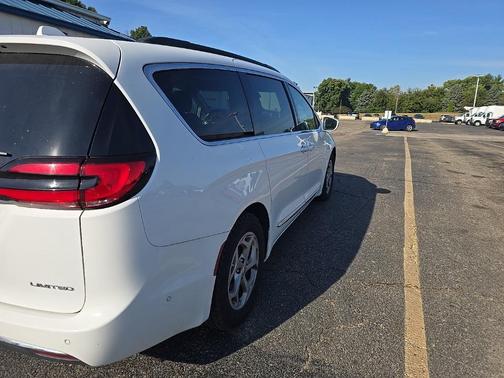 2022 Chrysler Pacifica Limited