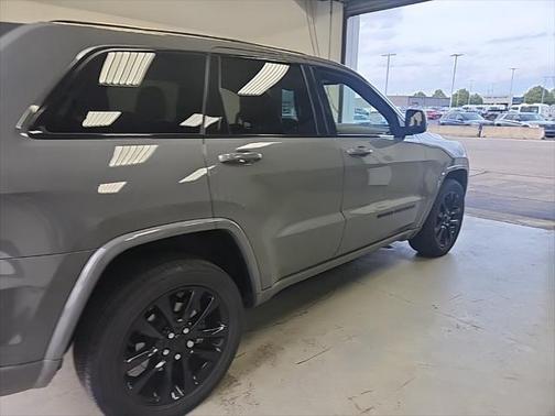2021 Jeep Grand Cherokee Laredo